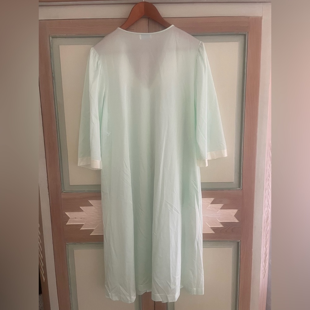 Lorraine | Vintage nightgown matching robe. Nylon. Size Large. Mint. USA. Rare - Picture 11 of 14